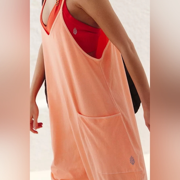 FP Movement Hot Shot Onesie Pastel Peach Sleeveless Romper Jumpsuit - Picture 4 of 6